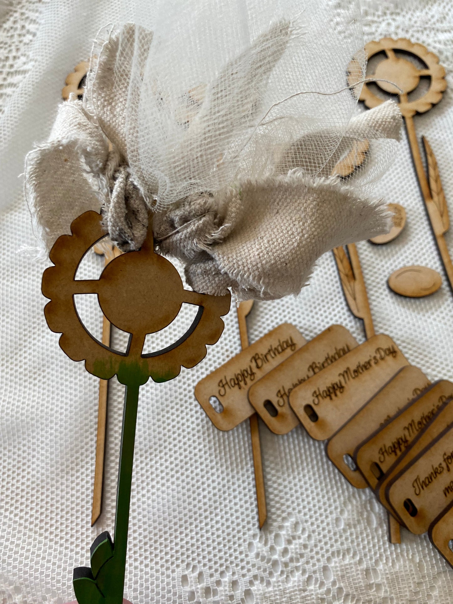 DIY Fabric Flower Picks Kit – Customizable Spring Craft with Bonus MDF Tags
