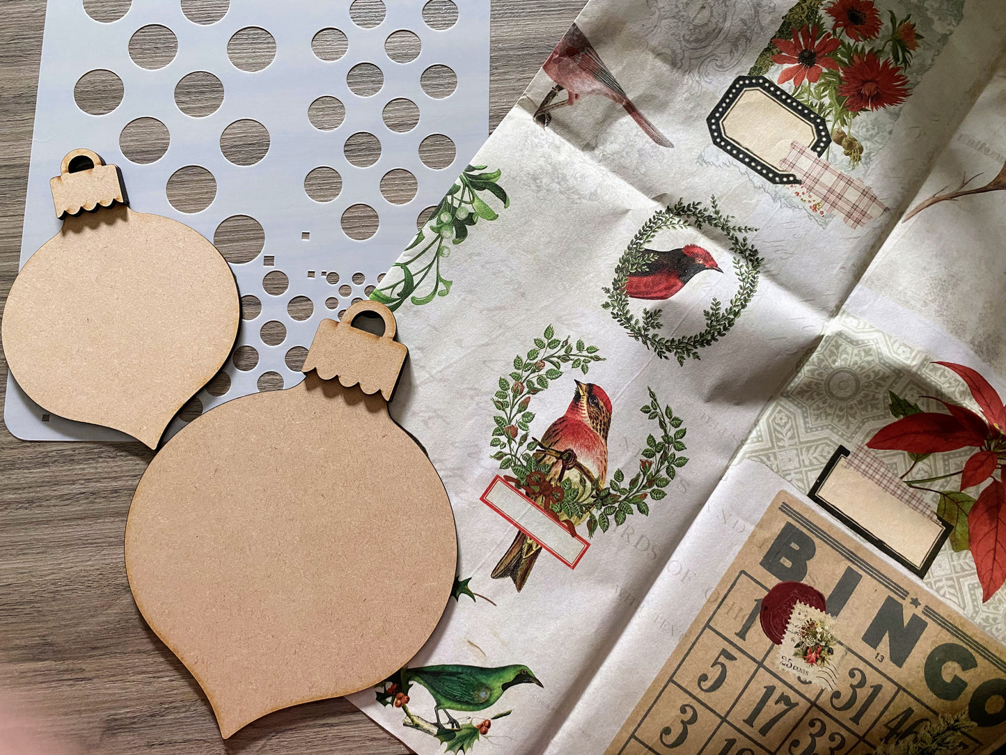 Layered Classic Ornament Pair – Vintage Bauble Shapes with Scalloped Hanger Tops (MDF)