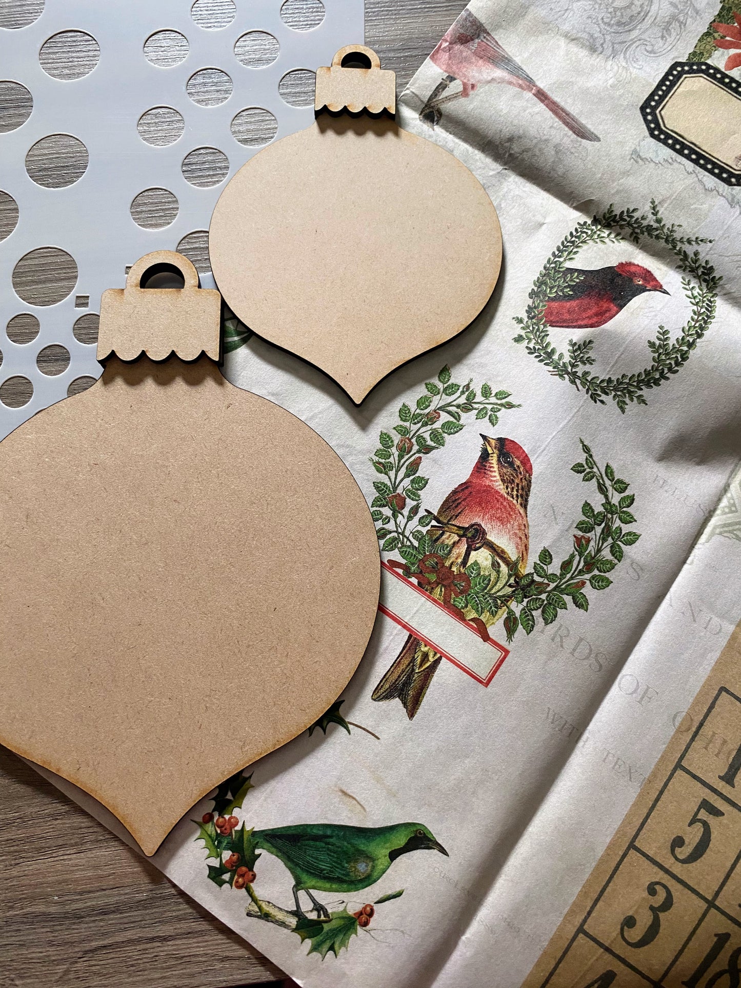 Layered Classic Ornament Pair – Vintage Bauble Shapes with Scalloped Hanger Tops (MDF)