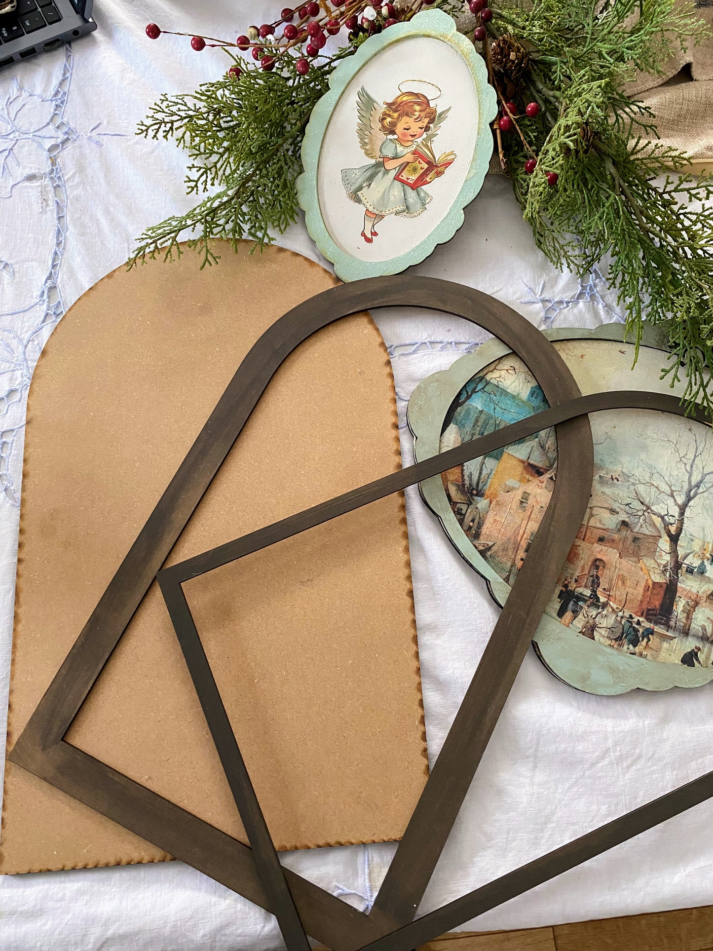 Exclusive 3-Layer Arched MDF Frame Surface – Interchangeable Inserts (Two Thickness Options)