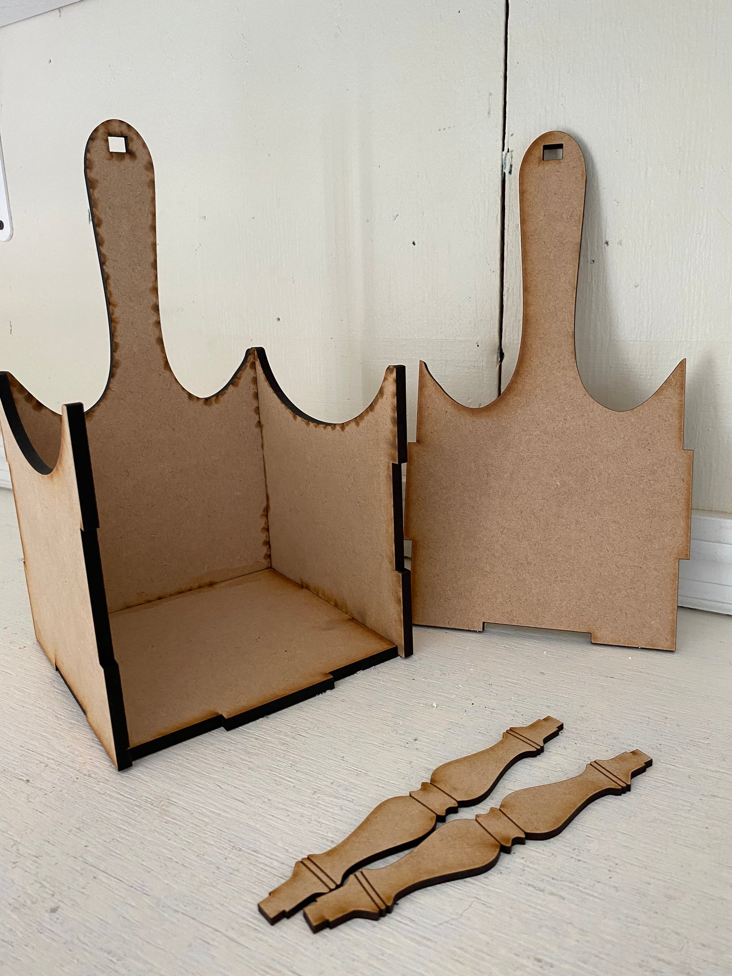 Square box with handle ~ DIY Surface