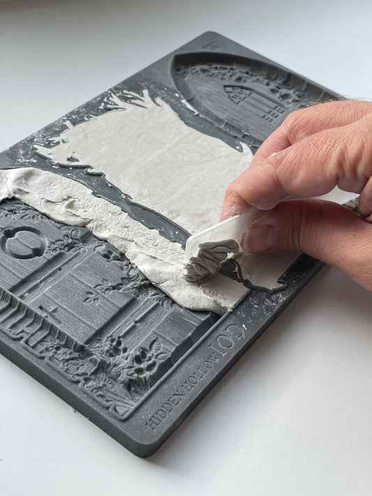 IOD -  Hidden Hollow Décor Mould