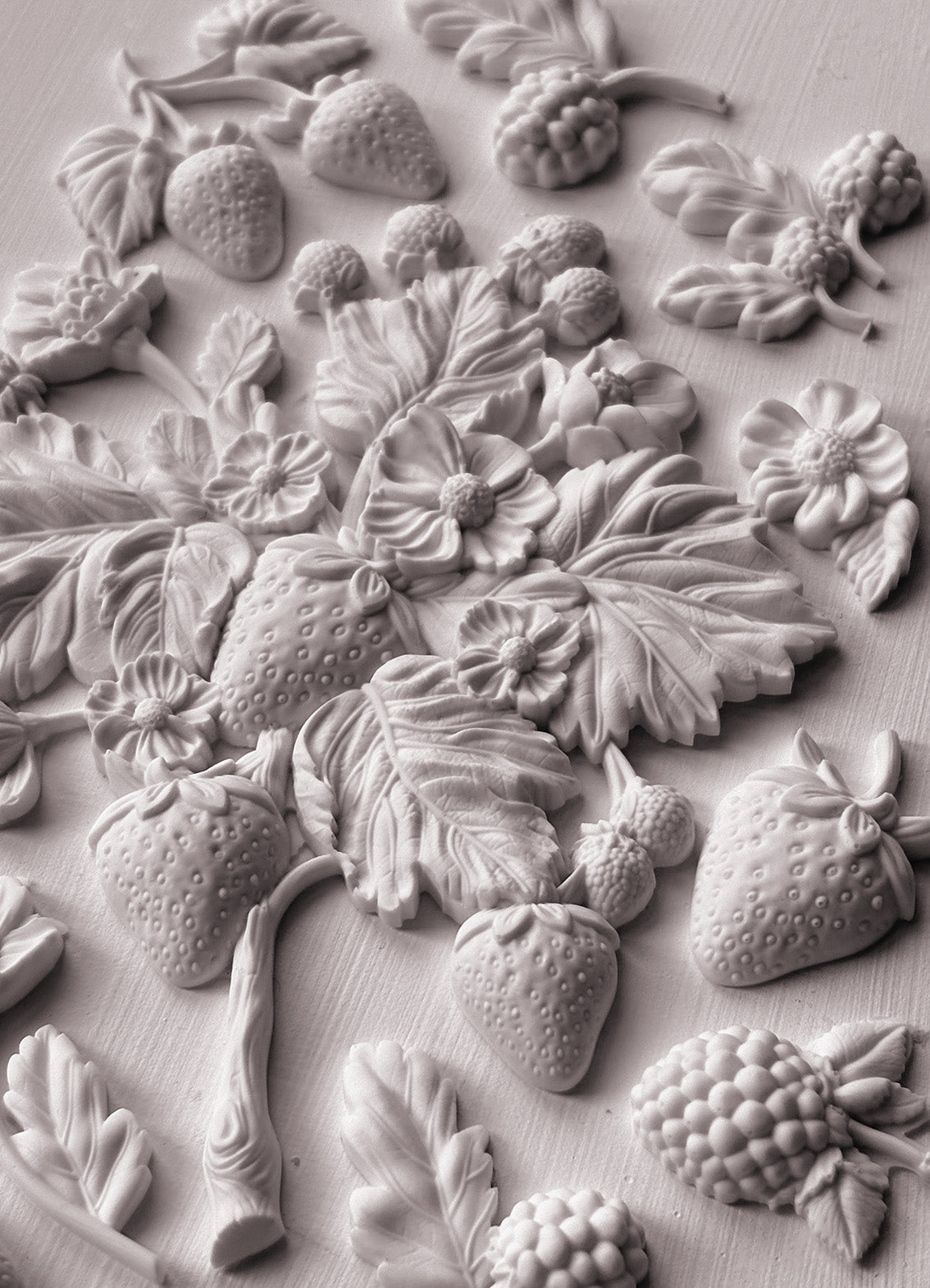 IOD -  Wild Berries Décor Mould