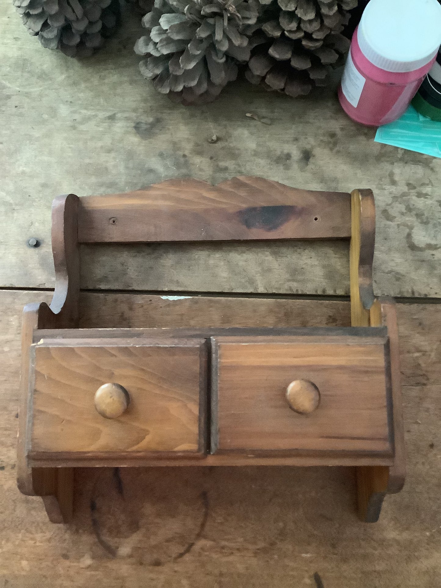 Small wooden shelf - 2 small drawers