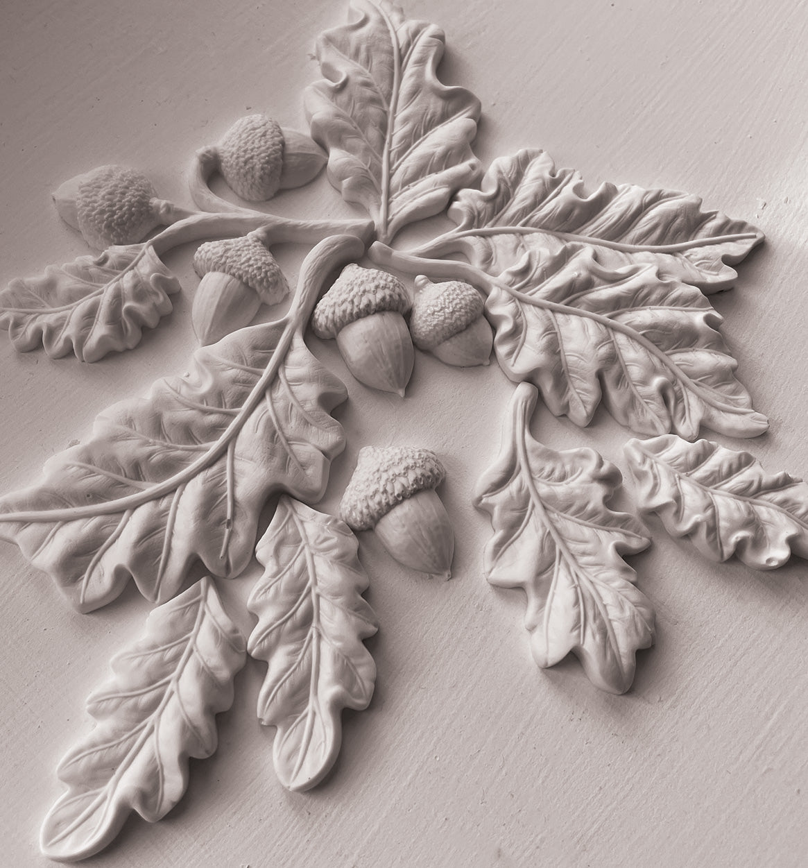 IOD - Oak Leaves Décor Mould