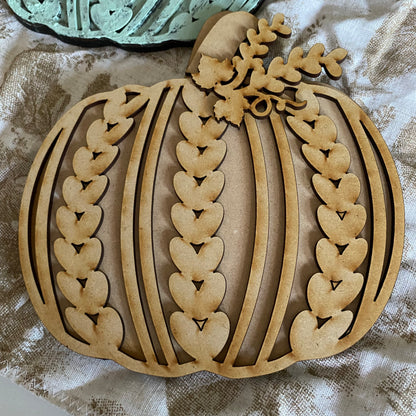 Small Sweater Pumpkin Decor - DIY